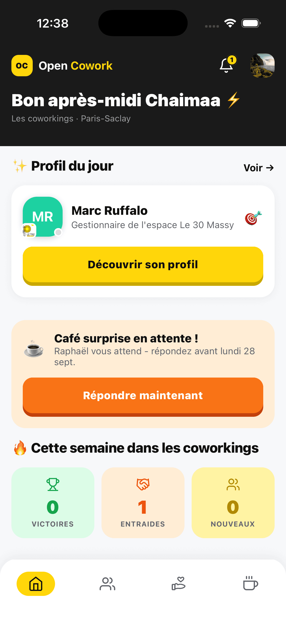 Écran d'accueil de l'app Open Cowork avec le profil du jour et le café surprise en attente